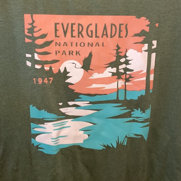 Medium Everglades ROMWE T-Shirt - Picture 2 of 4